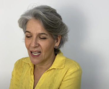 carmen paciente clinica dental sevilla fatou dental